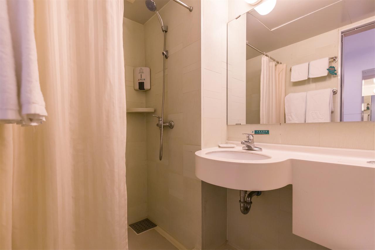 Jinjiang Inn Select Jiaxing Wanda Plaza Bagian luar foto